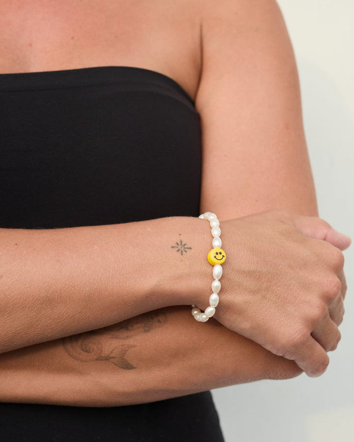 City of Gold Smile Pearl Bracelet #material_silver