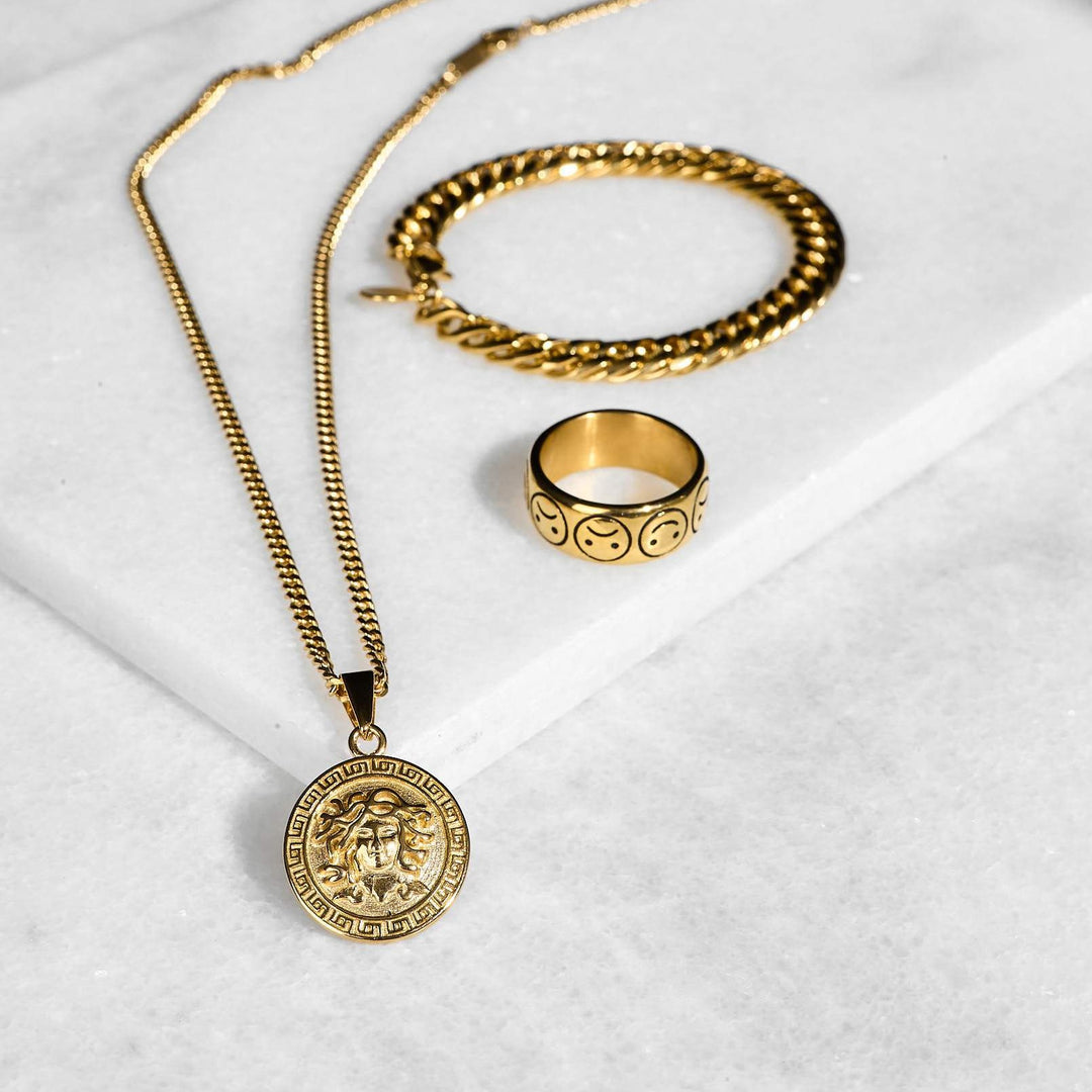 Medusa Necklace Gold #material_gold