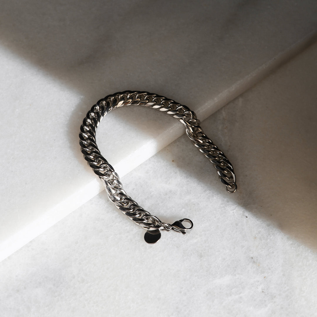 Curb Bracelet Silver #material_silver